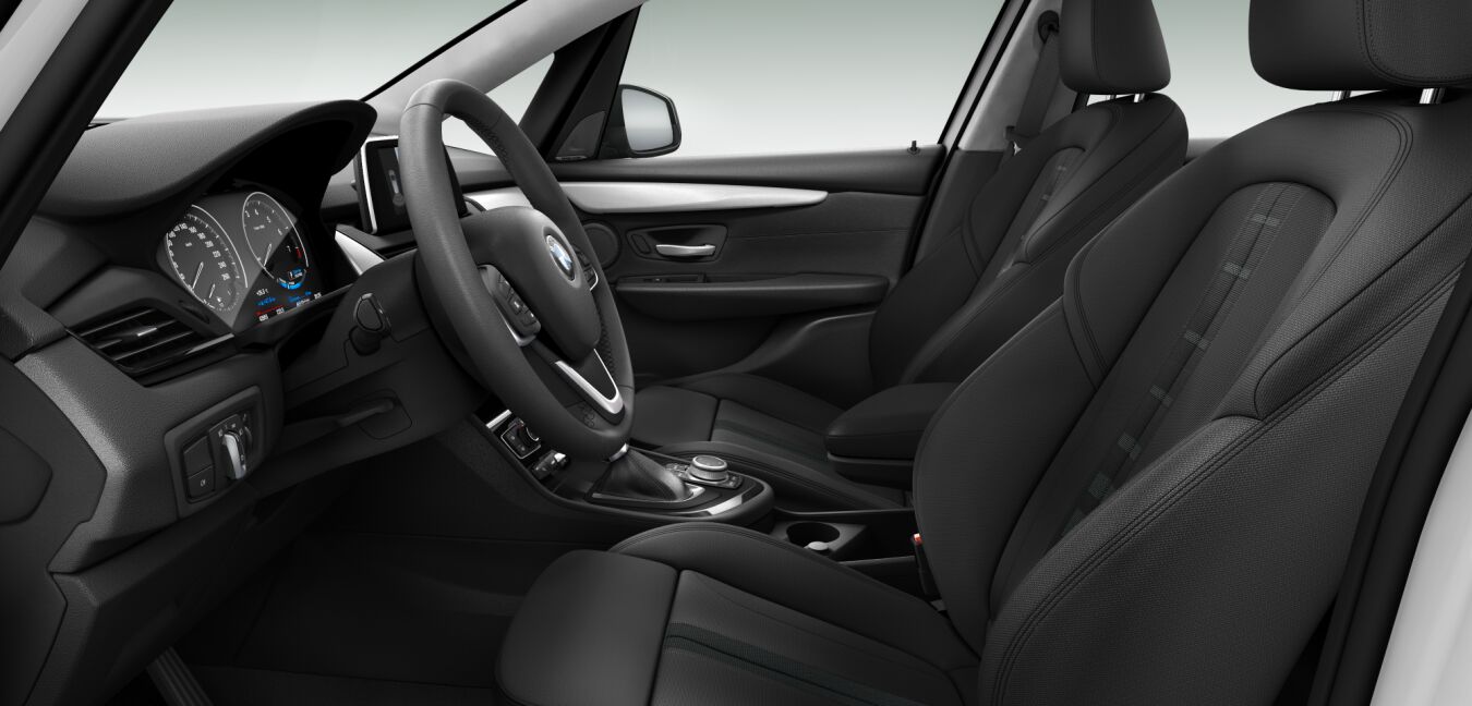 BMW BMW 2er im Innenraum seitlich BMW BMW 2er im Innenraum seitlich