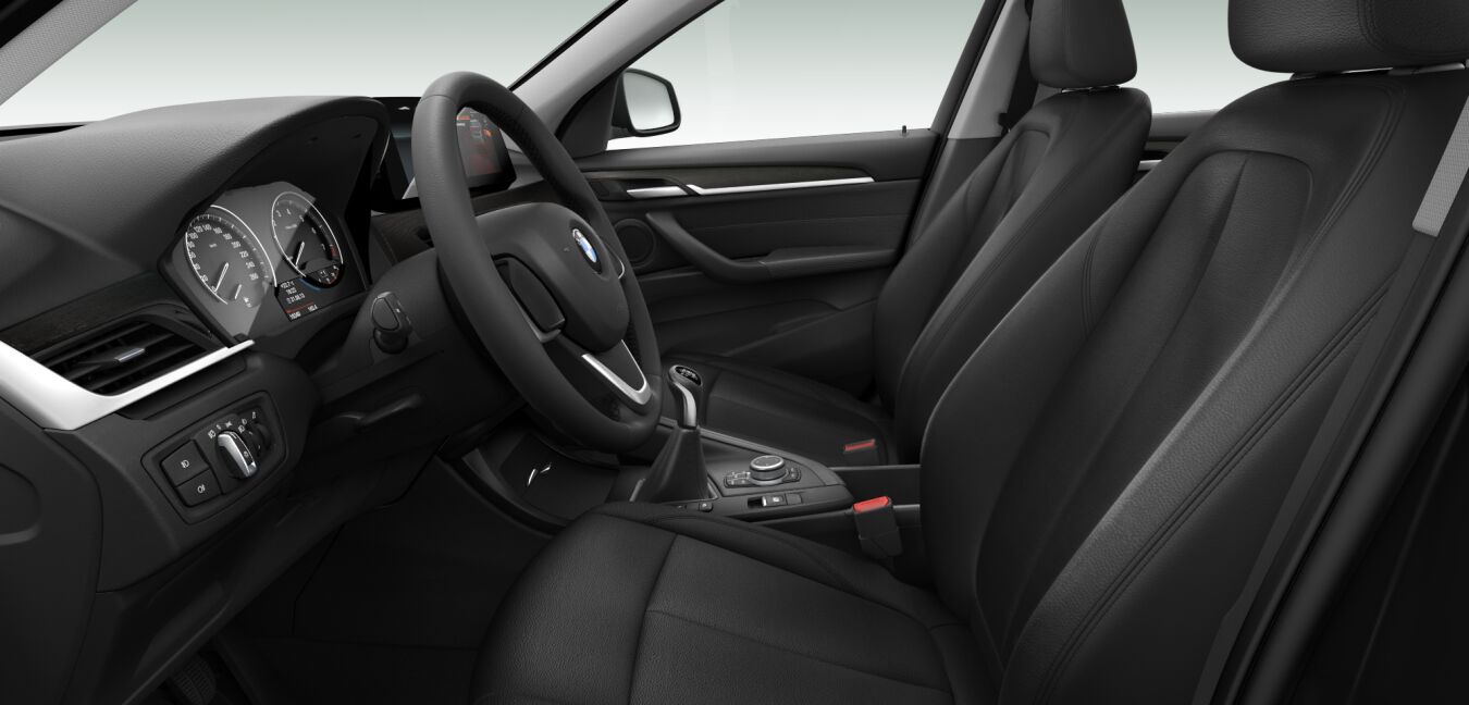 BMW BMW X im Innenraum seitlich