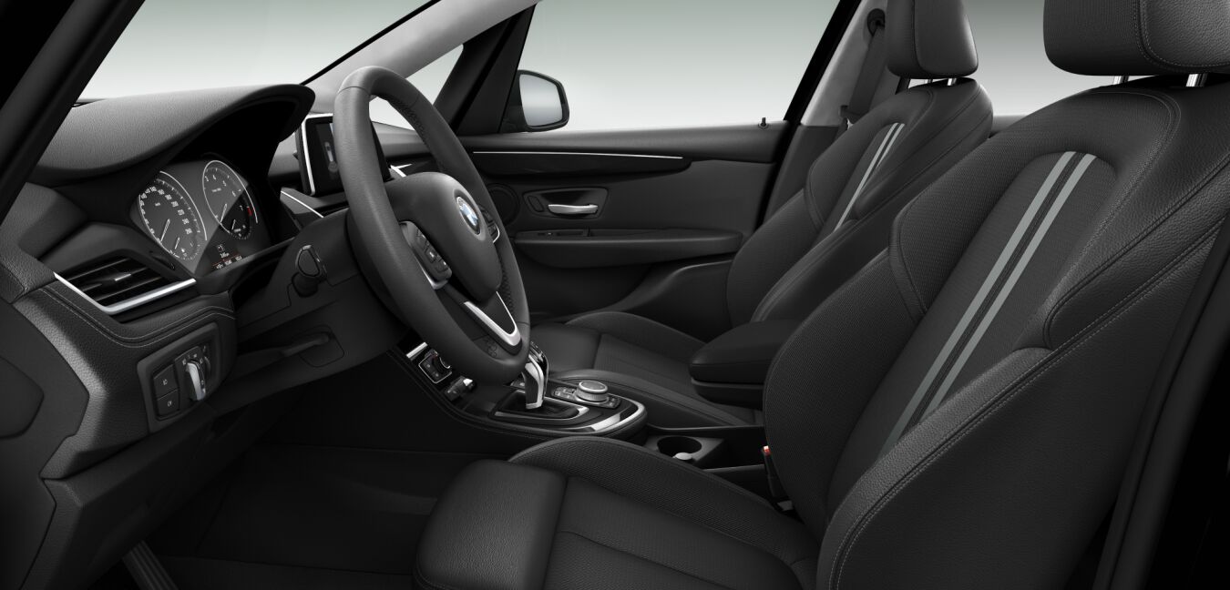BMW BMW 2er im Innenraum seitlich BMW BMW 2er im Innenraum seitlich