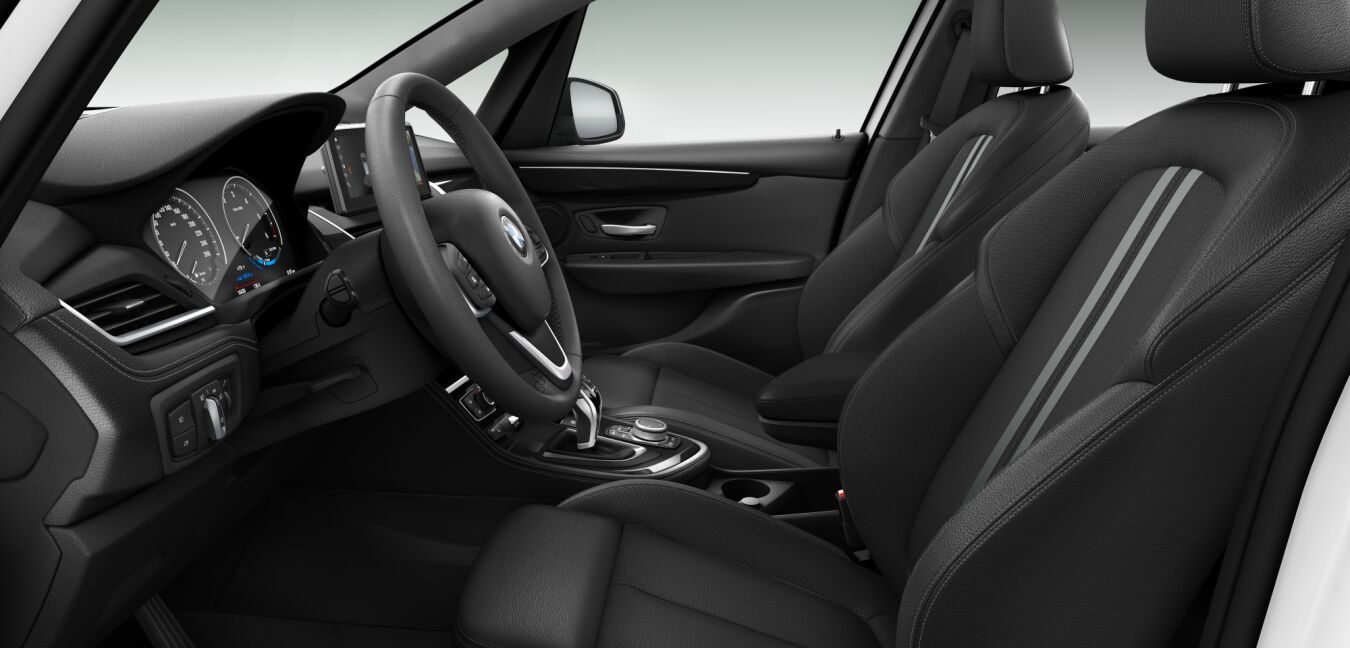 BMW BMW 2er im Innenraum seitlich BMW BMW 2er im Innenraum seitlich