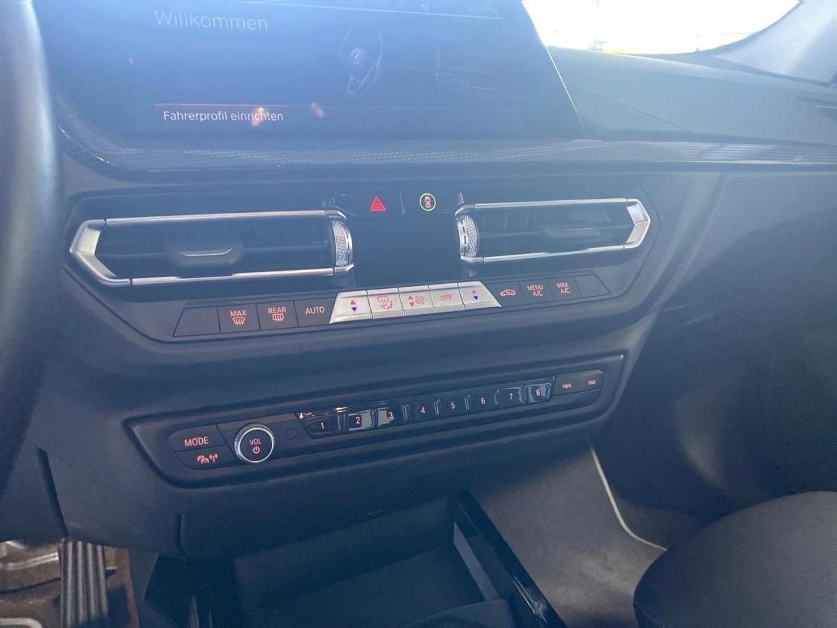 Originalaufnahme des Fahrzeugs Originalaufnahme des Fahrzeugs