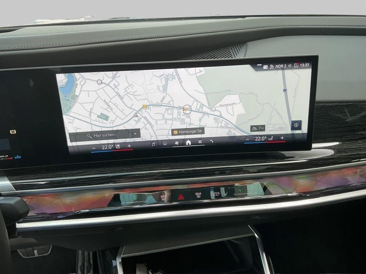 BMW 740d xDrive Limousine im Innenraum