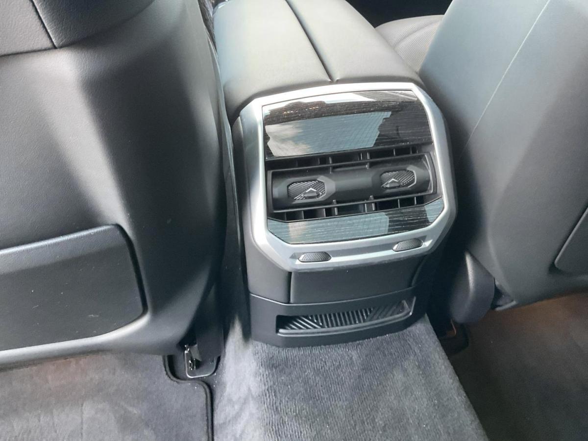 BMW 740d xDrive Limousine im Innenraum