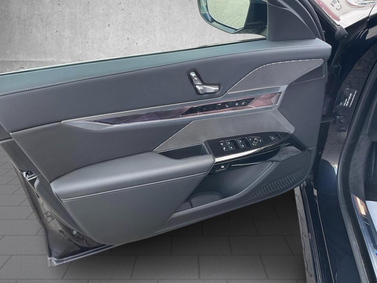 BMW 740d xDrive Limousine im Innenraum