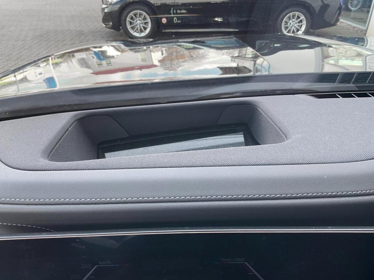BMW 740d xDrive Limousine im Innenraum
