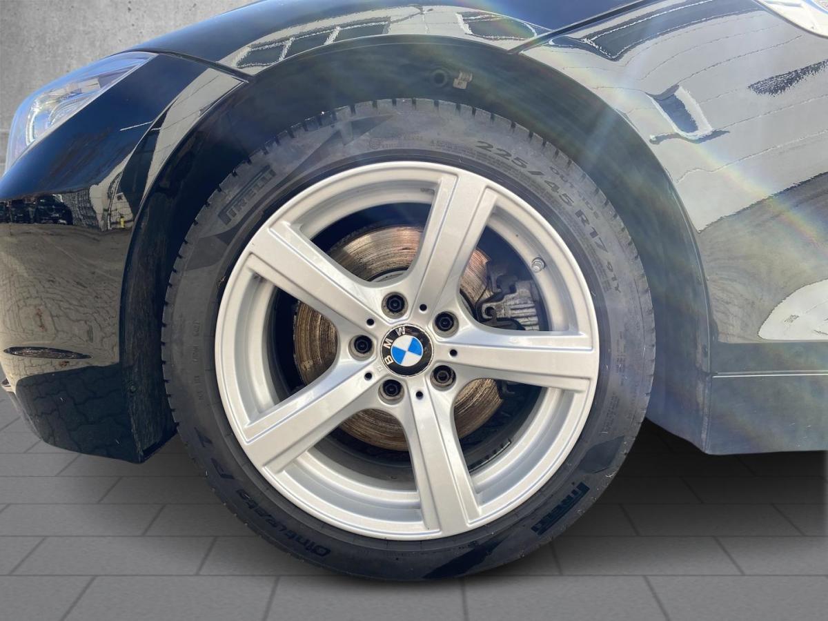Originalaufnahme des Fahrzeugs Originalaufnahme des Fahrzeugs