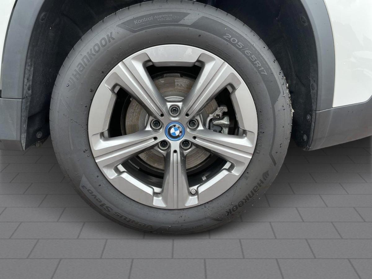 Originalaufnahme des Fahrzeugs Originalaufnahme des Fahrzeugs