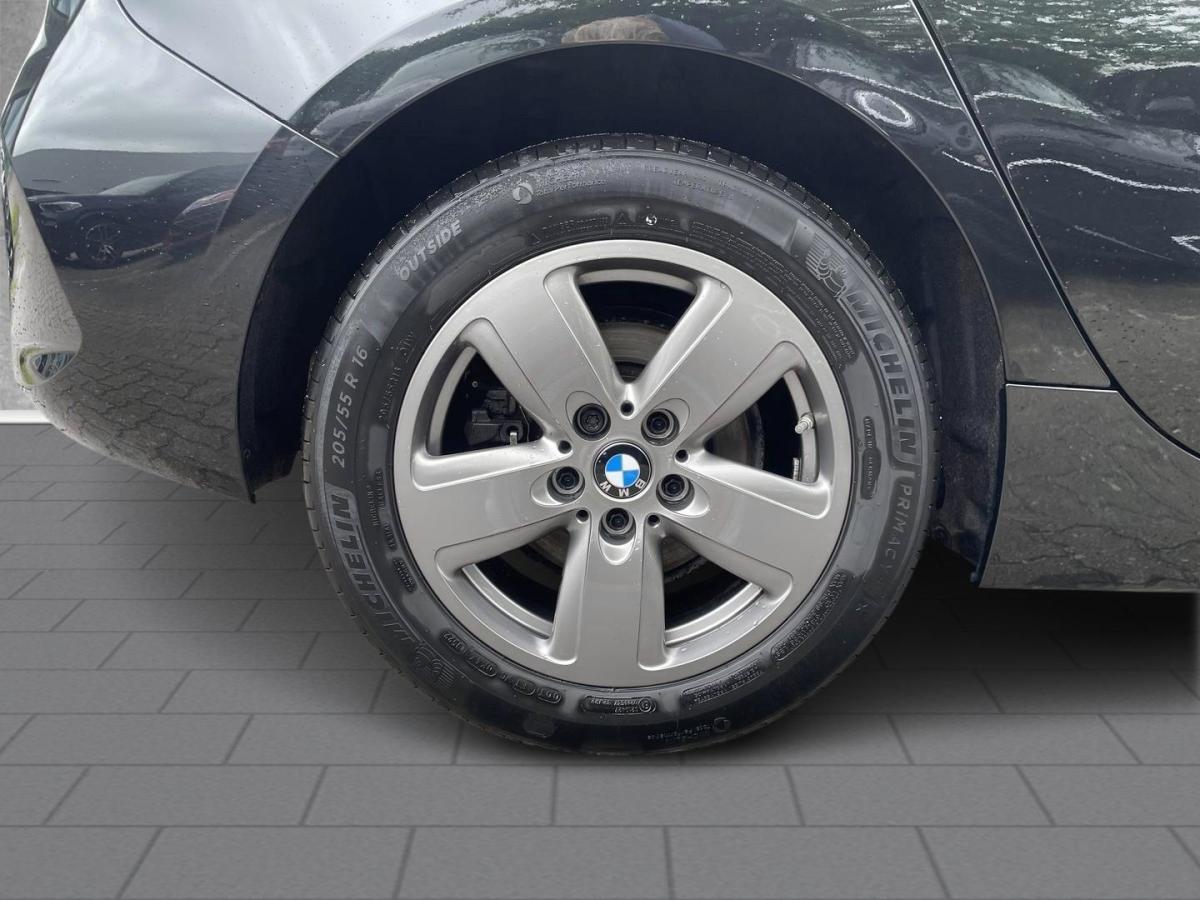 Originalaufnahme des Fahrzeugs Originalaufnahme des Fahrzeugs