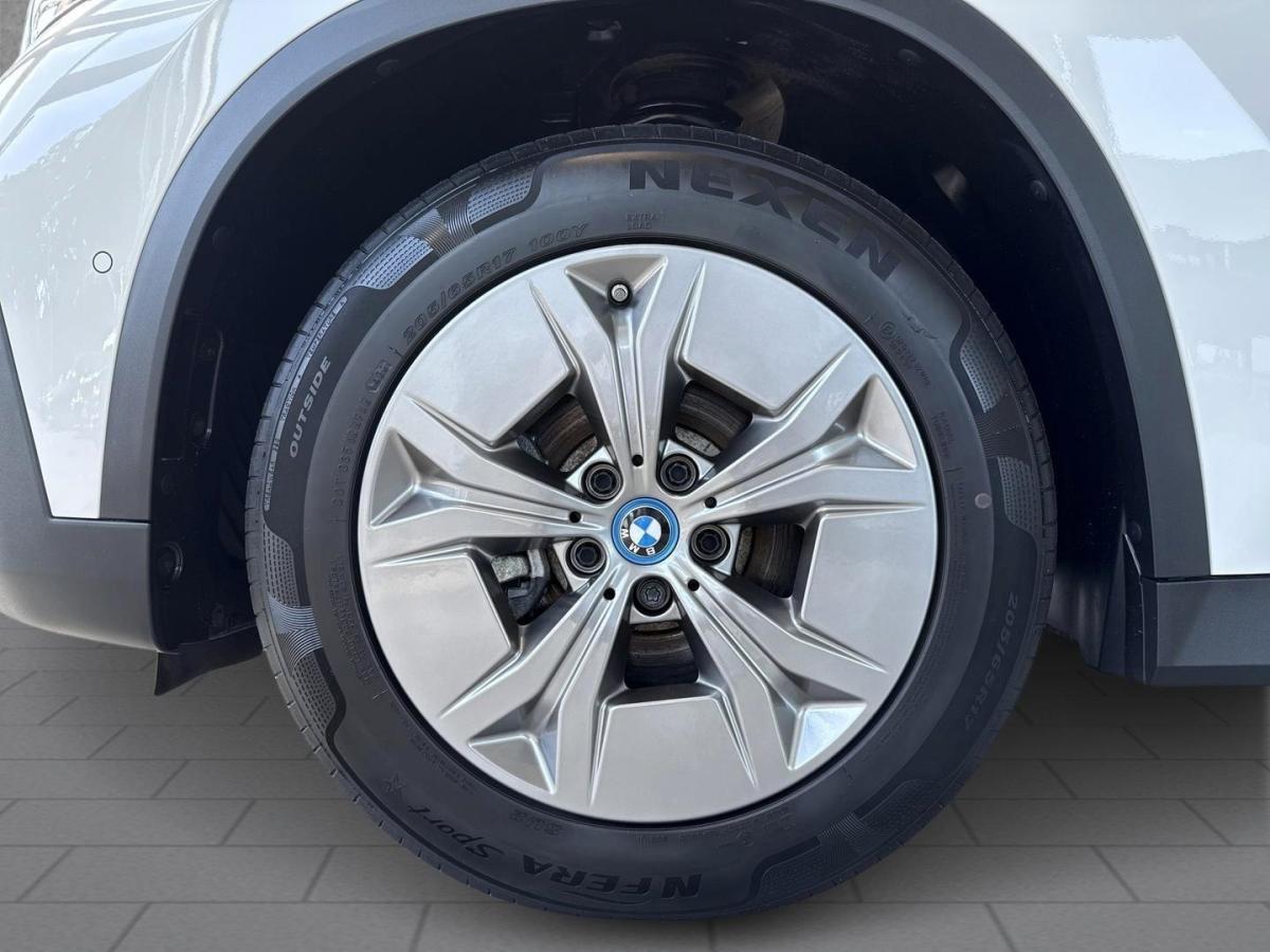 Originalaufnahme des Fahrzeugs Originalaufnahme des Fahrzeugs