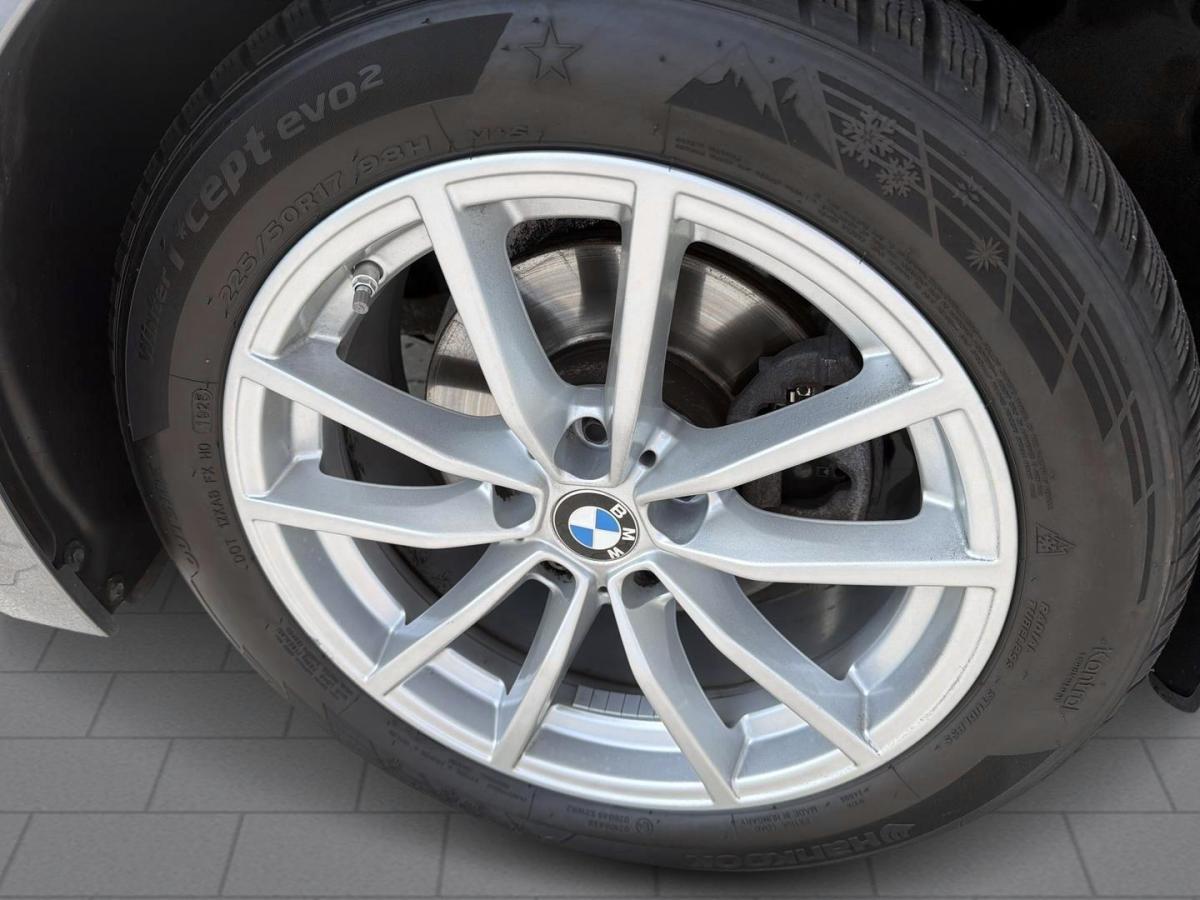 Originalaufnahme des Fahrzeugs Originalaufnahme des Fahrzeugs