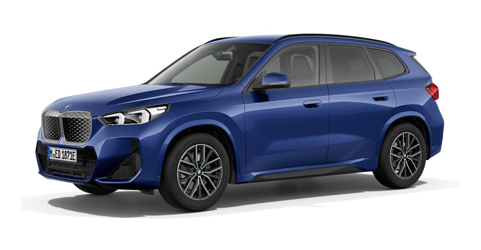 BMW iX1 eDrive20 in Blau von vorne BMW iX1 eDrive20 in Blau von vorne