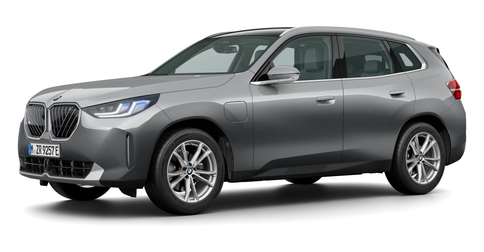 BMW X3 30e xDrive in Grau von vorne BMW X3 30e xDrive in Grau von vorne