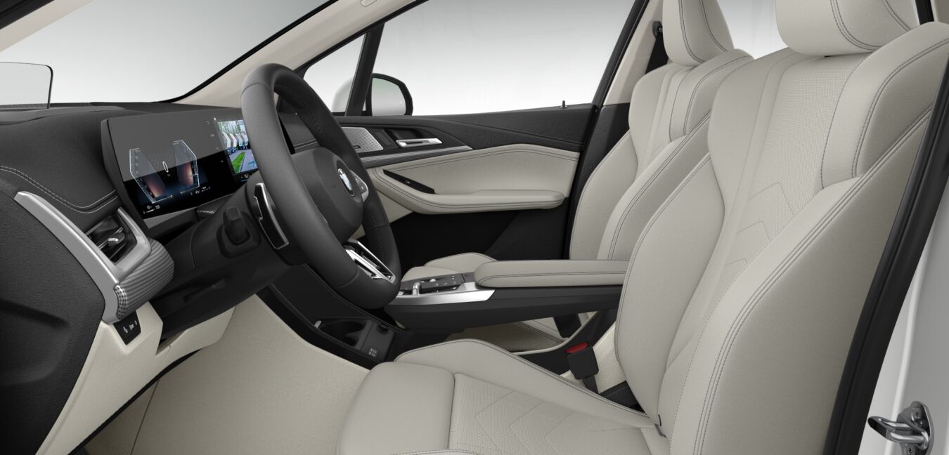 BMW BMW 2er im Innenraum seitlich BMW BMW 2er im Innenraum seitlich