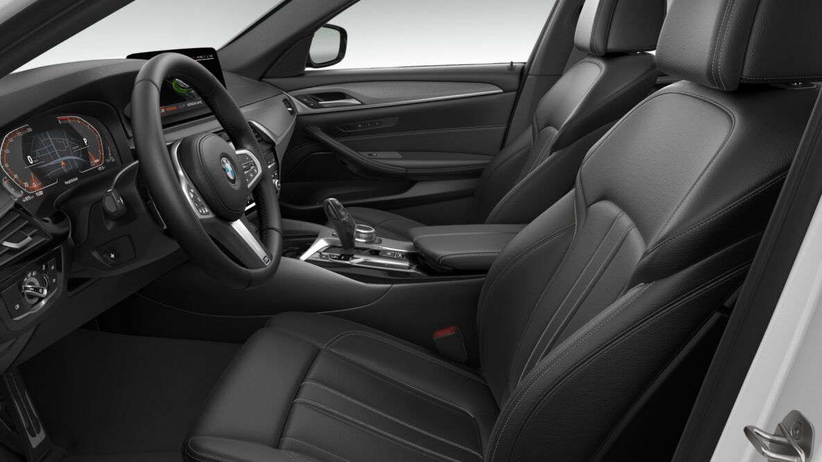 BMW BMW 5er im Innenraum seitlich BMW BMW 5er im Innenraum seitlich