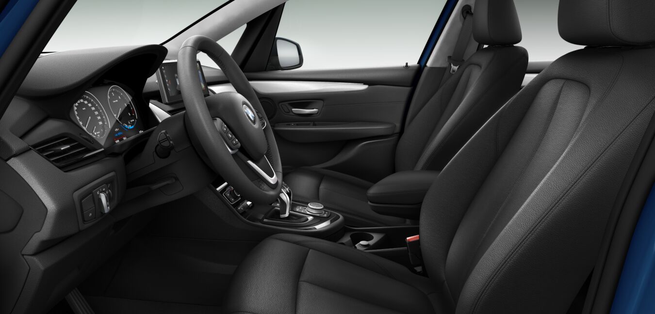 BMW BMW 2er im Innenraum seitlich BMW BMW 2er im Innenraum seitlich