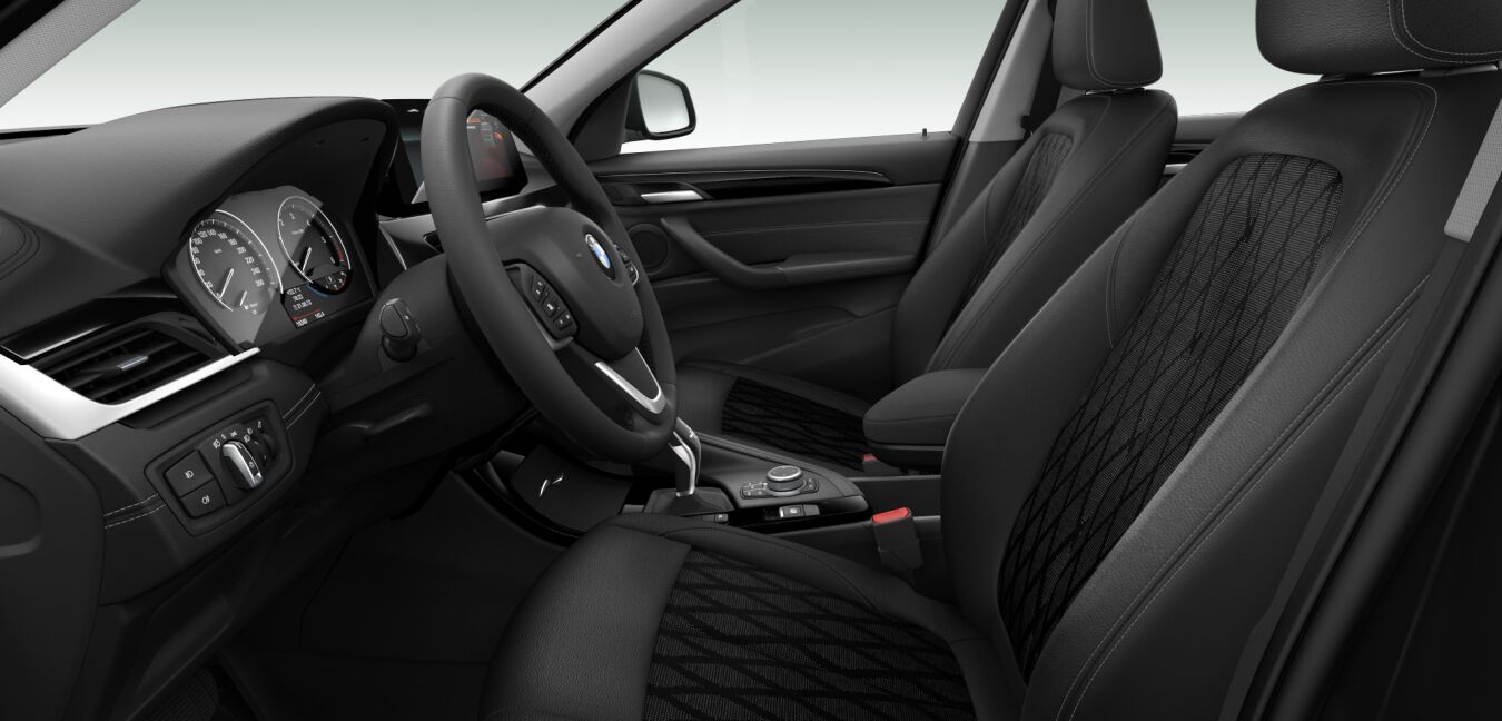 BMW BMW X im Innenraum seitlich BMW BMW X im Innenraum seitlich