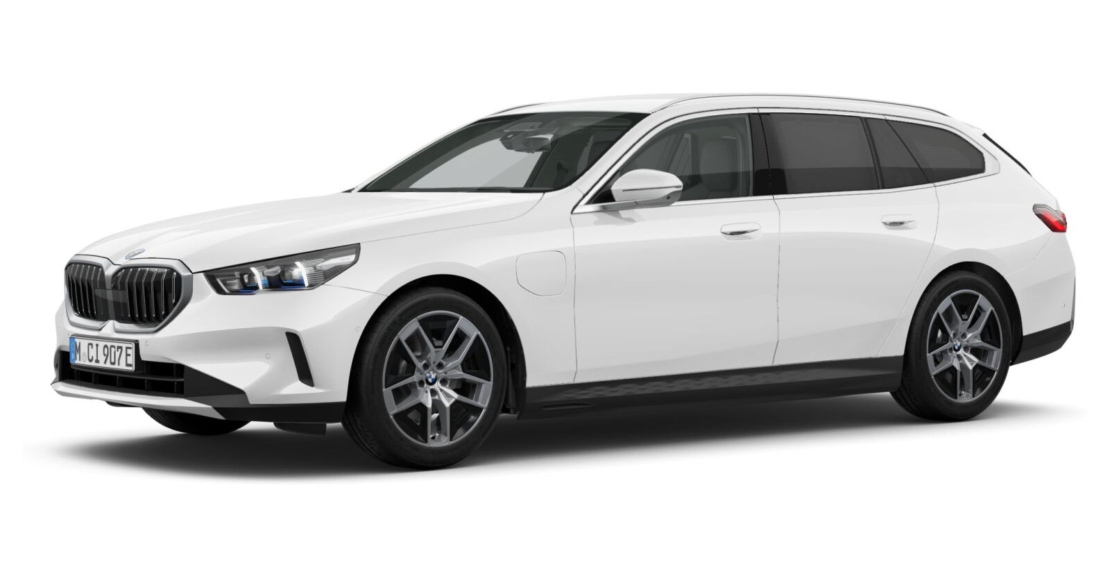 BMW 530e Touring in Weiß von vorne BMW 530e Touring in Weiß von vorne