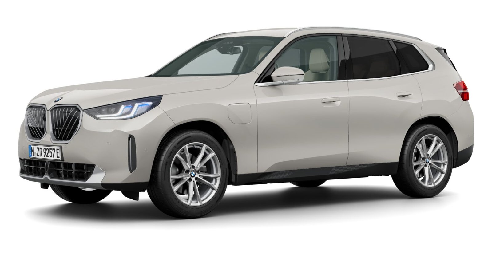 BMW X3 30e xDrive in Grau von vorne BMW X3 30e xDrive in Grau von vorne