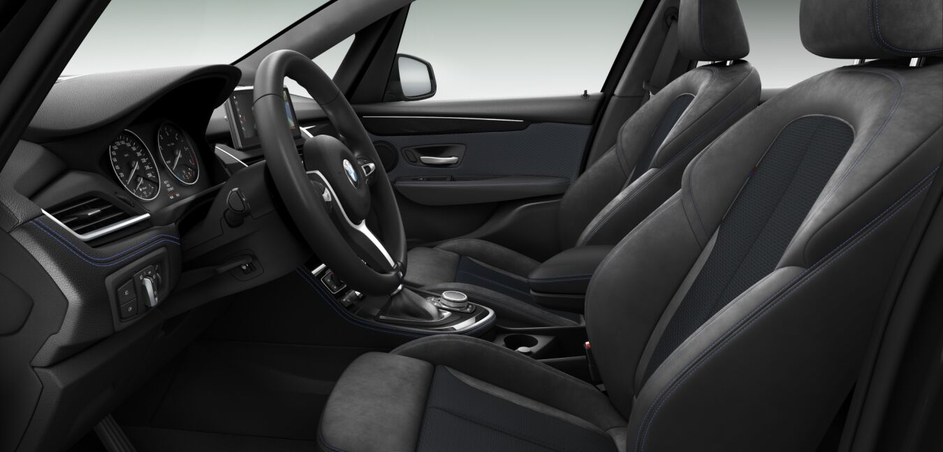 BMW BMW 2er im Innenraum seitlich BMW BMW 2er im Innenraum seitlich