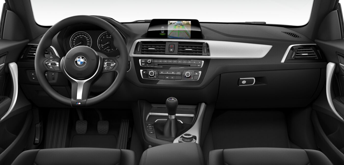 BMW BMW 2er im Innenraum von vorne BMW BMW 2er im Innenraum von vorne