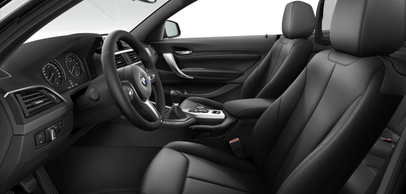BMW BMW 2er im Innenraum seitlich BMW BMW 2er im Innenraum seitlich