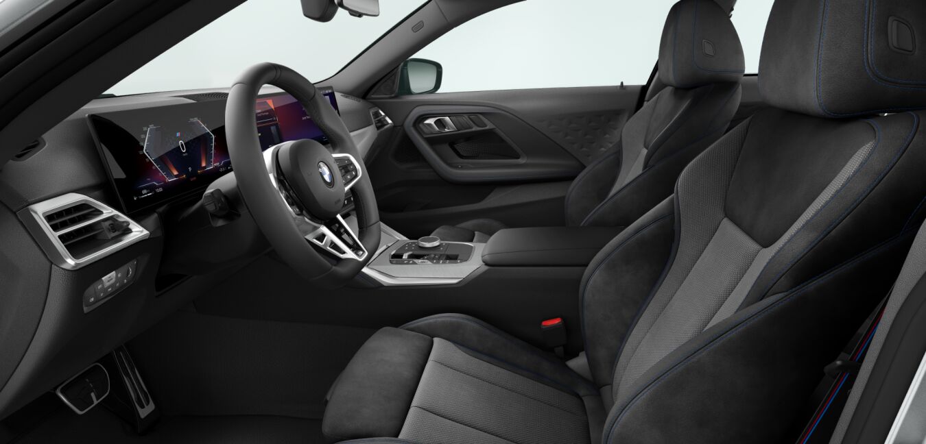 BMW BMW 2er im Innenraum seitlich BMW BMW 2er im Innenraum seitlich