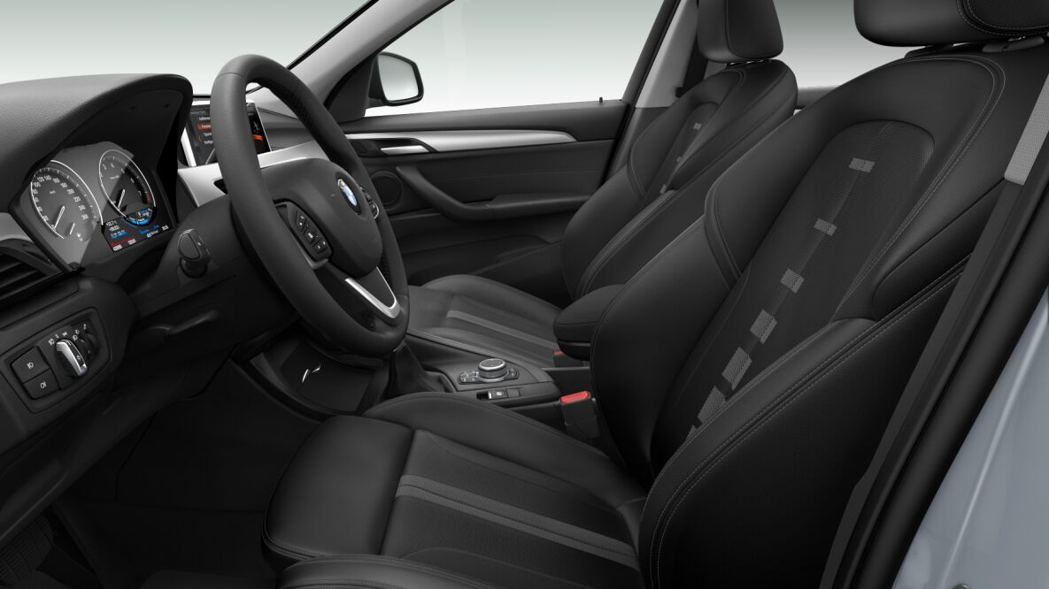 BMW BMW X im Innenraum seitlich BMW BMW X im Innenraum seitlich