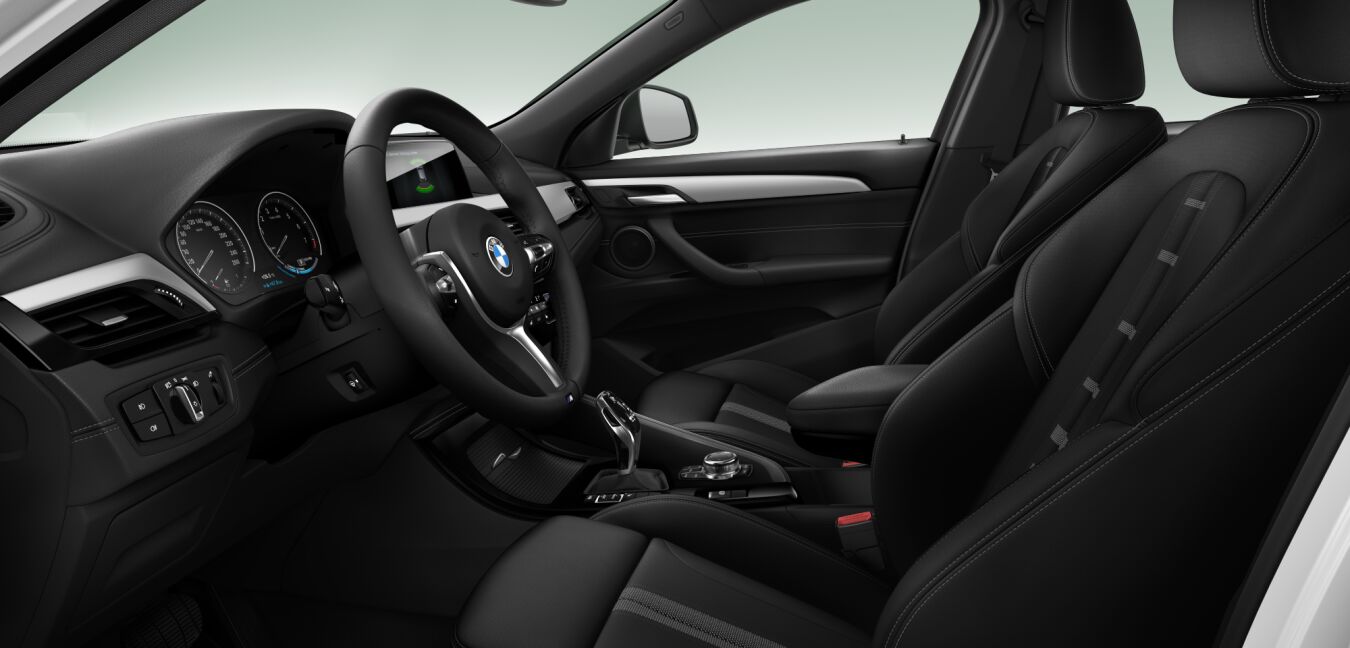 BMW BMW X im Innenraum seitlich BMW BMW X im Innenraum seitlich