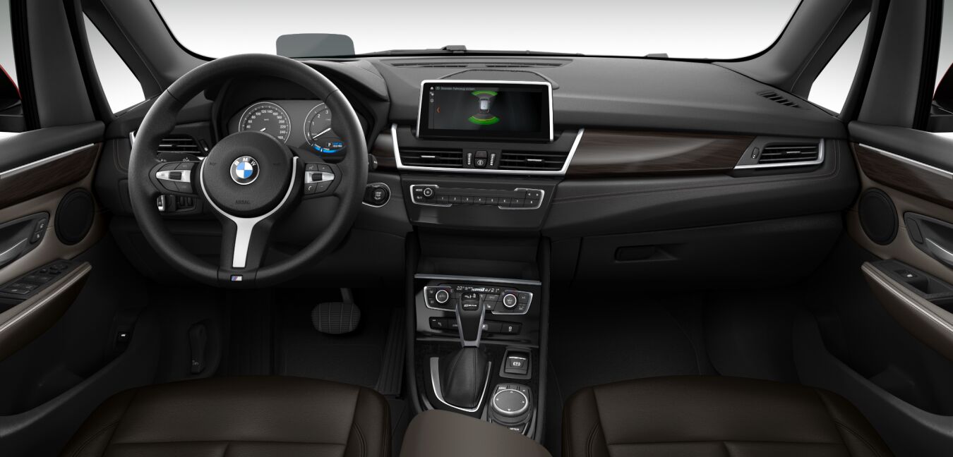 BMW BMW 2er im Innenraum von vorne BMW BMW 2er im Innenraum von vorne