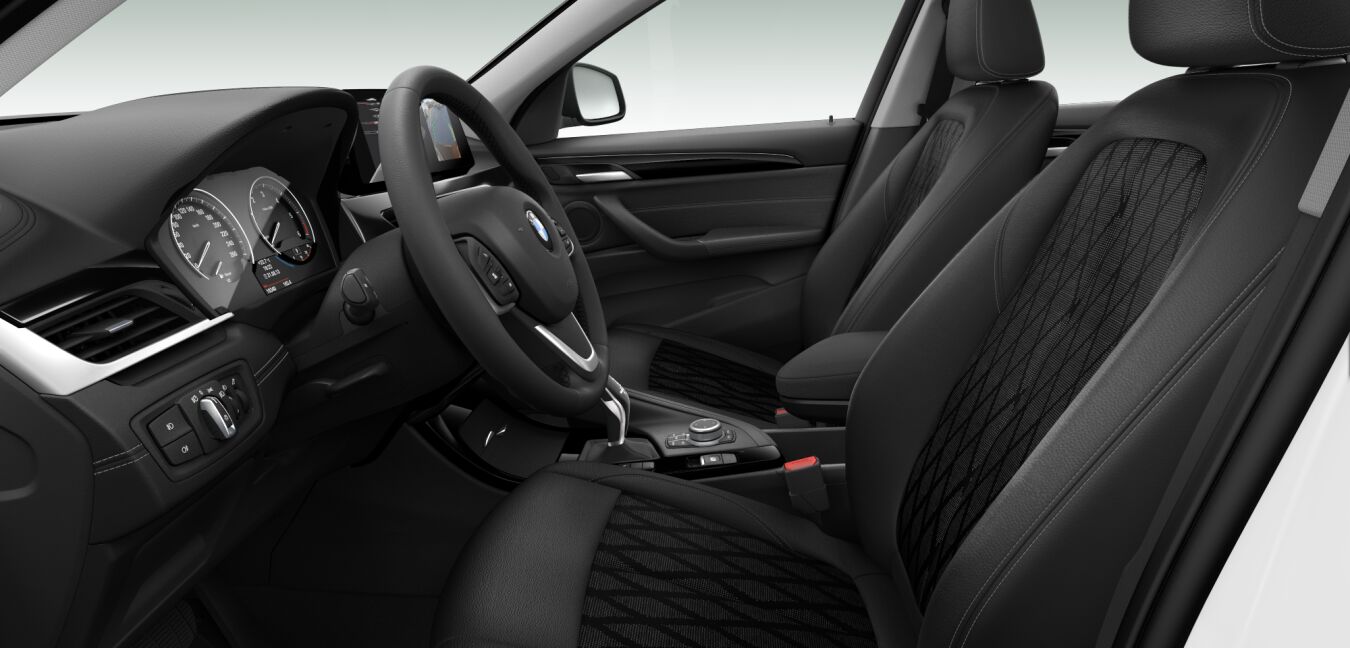 BMW BMW X im Innenraum seitlich BMW BMW X im Innenraum seitlich