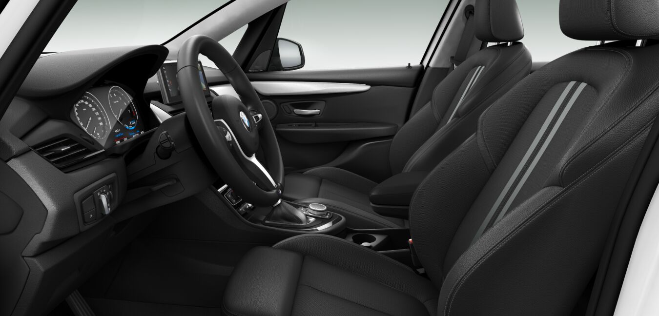 BMW BMW 2er im Innenraum seitlich BMW BMW 2er im Innenraum seitlich