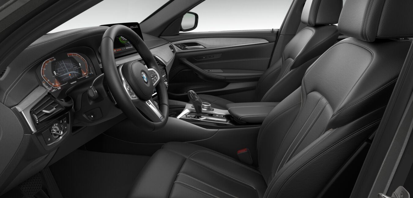 BMW BMW 5er im Innenraum seitlich BMW BMW 5er im Innenraum seitlich