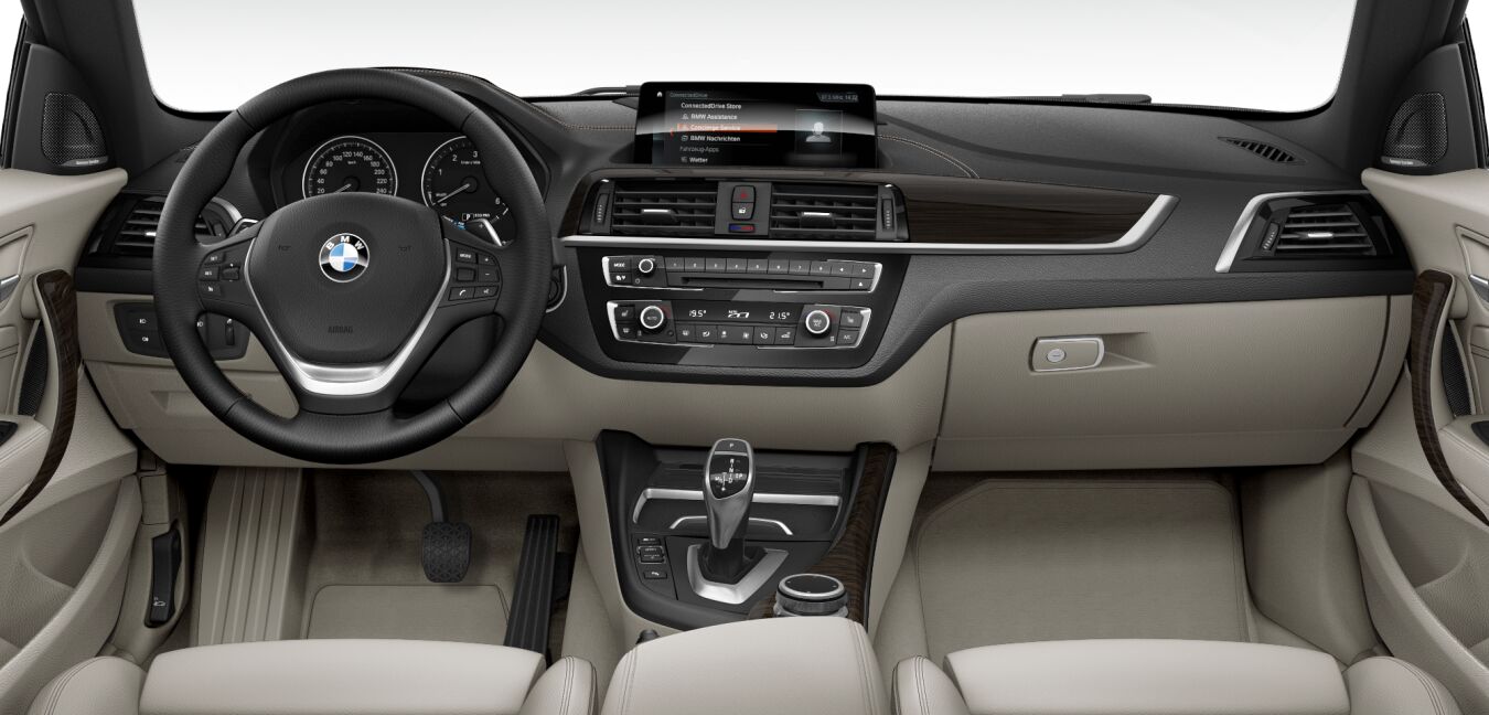 BMW BMW 2er im Innenraum von vorne BMW BMW 2er im Innenraum von vorne
