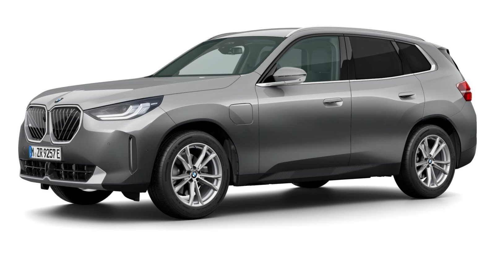 BMW X3 30e xDrive in Grau von vorne BMW X3 30e xDrive in Grau von vorne