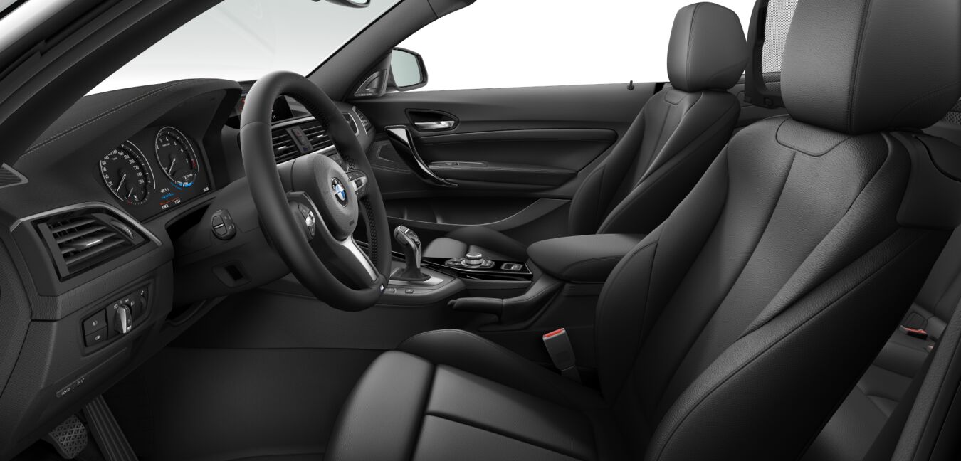 BMW BMW 2er im Innenraum seitlich BMW BMW 2er im Innenraum seitlich