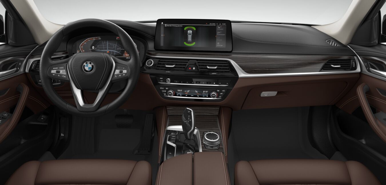 BMW BMW 5er im Innenraum von vorne BMW BMW 5er im Innenraum von vorne