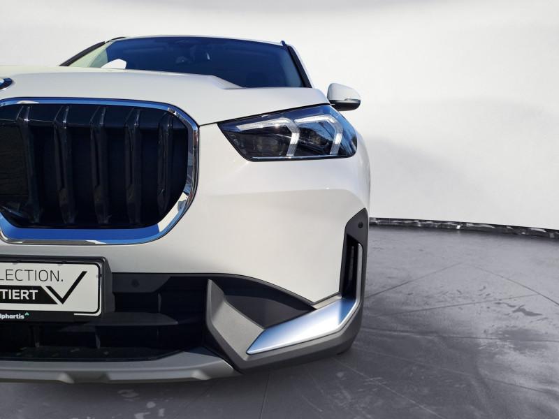 BMW X1 sDrive20i von vorne in Weiß