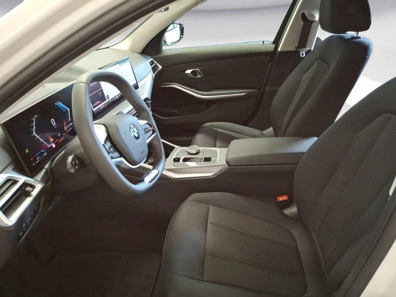 BMW 318i Limousine im Innenraum