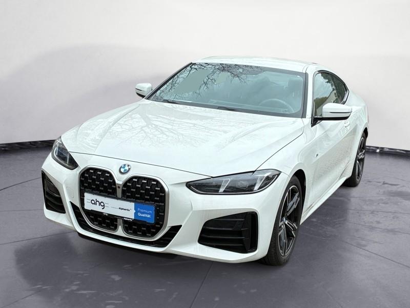 BMW 420d Coupe von vorne in Weiß
