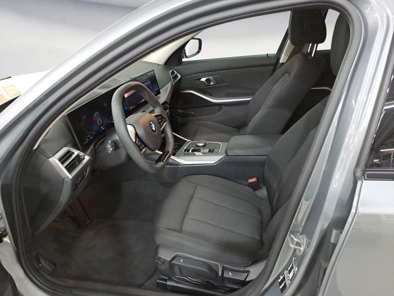 BMW 318i Touring im Innenraum