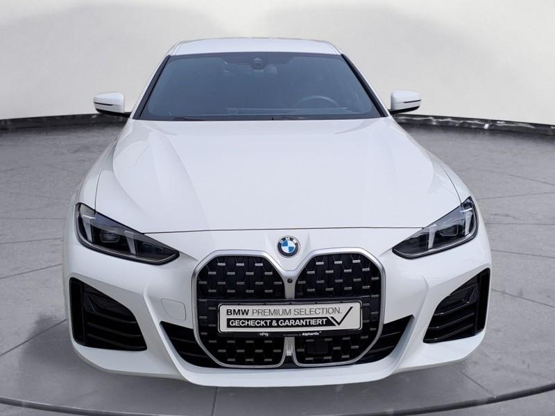 BMW 420i Gran Coupe von vorne in Weiß