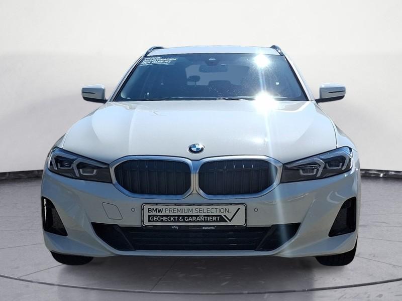 BMW 318i Touring von vorne in Weiß
