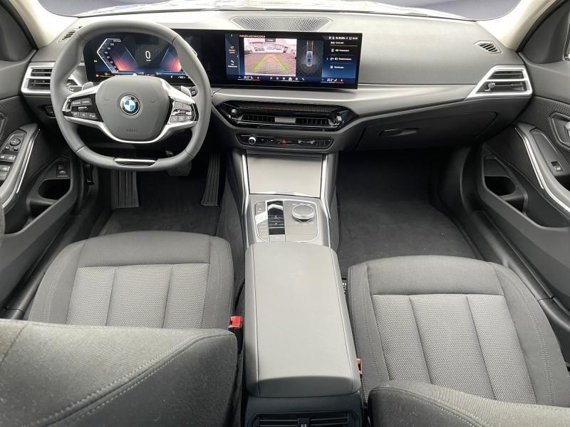 BMW 318i Touring im Innenraum