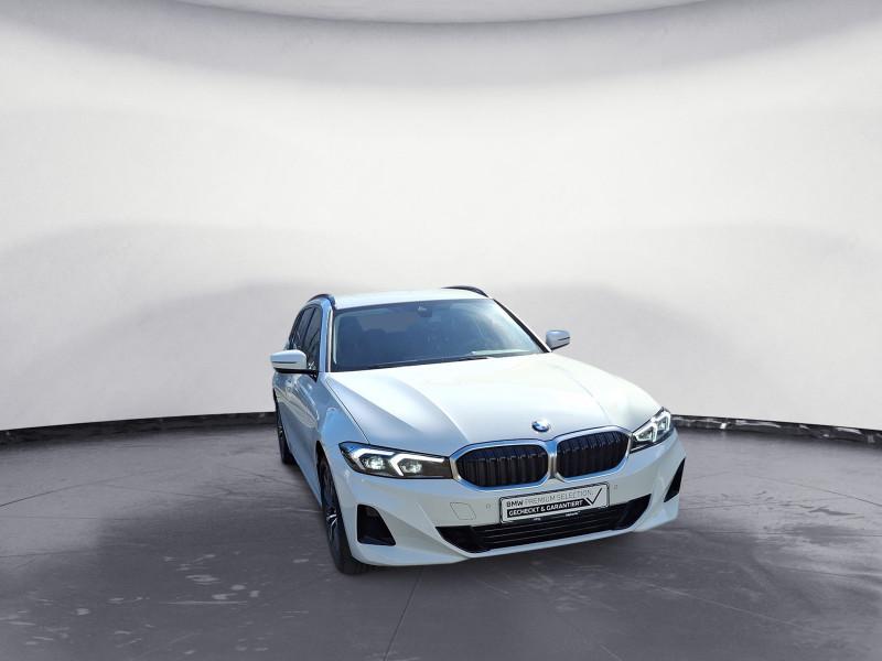 BMW 318i Touring von vorne in Weiß