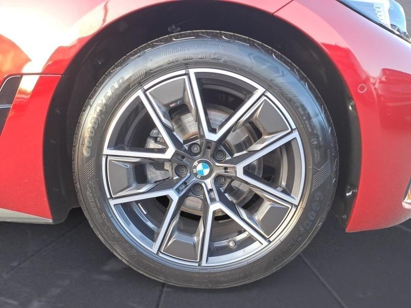 BMW 420i Gran Coupe mit Detailansicht auf die Felgen