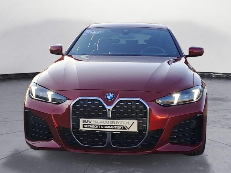 BMW 420i Gran Coupe von vorne in Rot