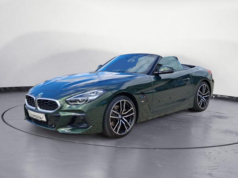 BMW Z4 sDrive30i von vorne in Grün
