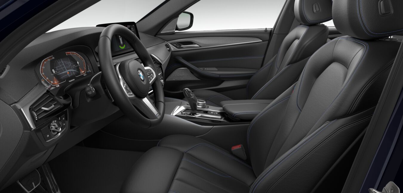 BMW BMW 5er im Innenraum seitlich BMW BMW 5er im Innenraum seitlich