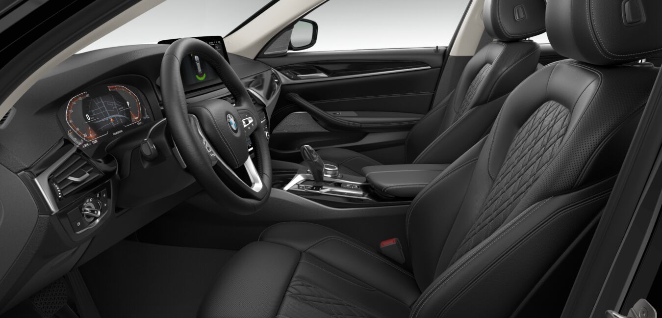 BMW BMW 5er im Innenraum seitlich BMW BMW 5er im Innenraum seitlich