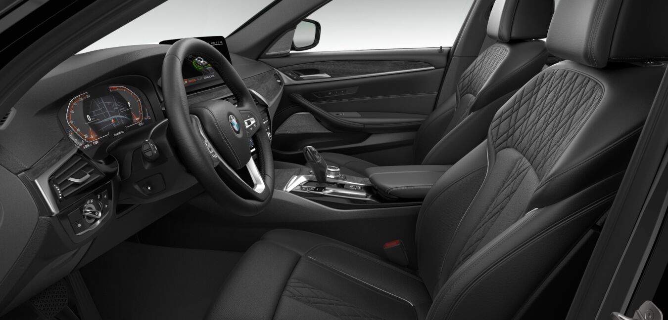 BMW BMW 5er im Innenraum seitlich BMW BMW 5er im Innenraum seitlich